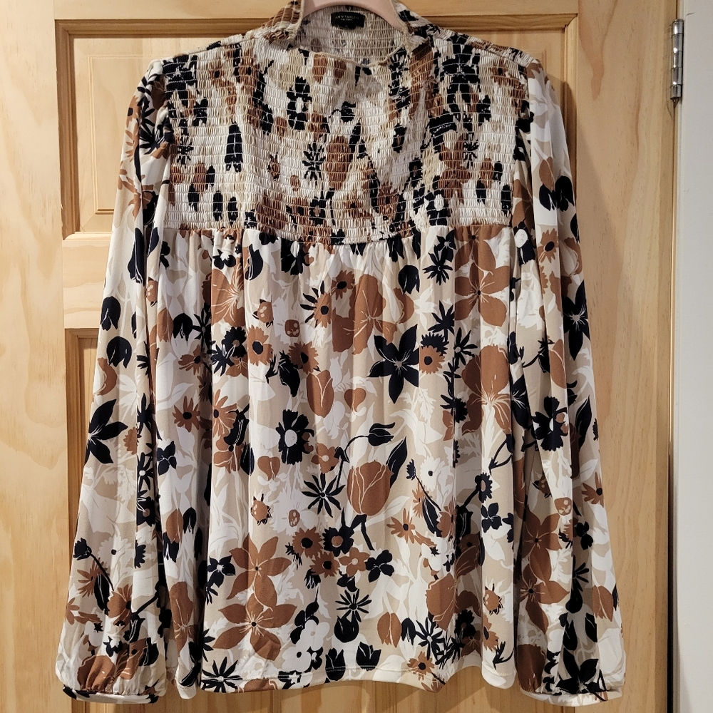 NWOT Ann Taylor blouse